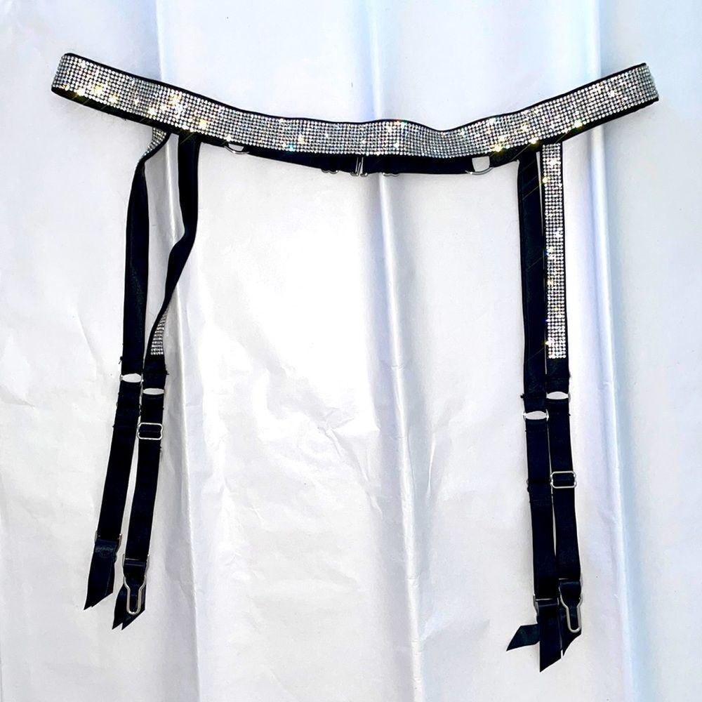 VICTORIAS SECRET REVERSIBLE GARDER SIZE M/L